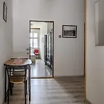 U Hradilu 3*