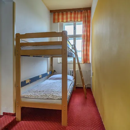 U Hradilu ゲストハウス 3*